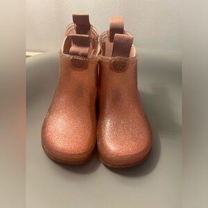 Toddler girl pink glitter rain pot